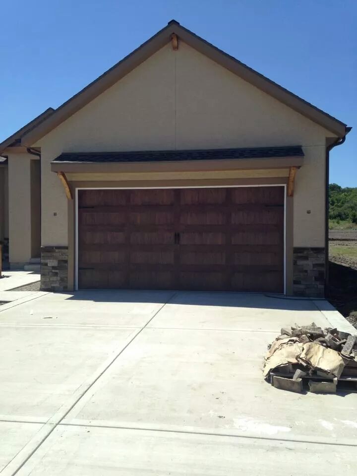 Garage Doors for New Construction in Kansas City | Kansas City ...